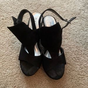 Rampage Black Wedges